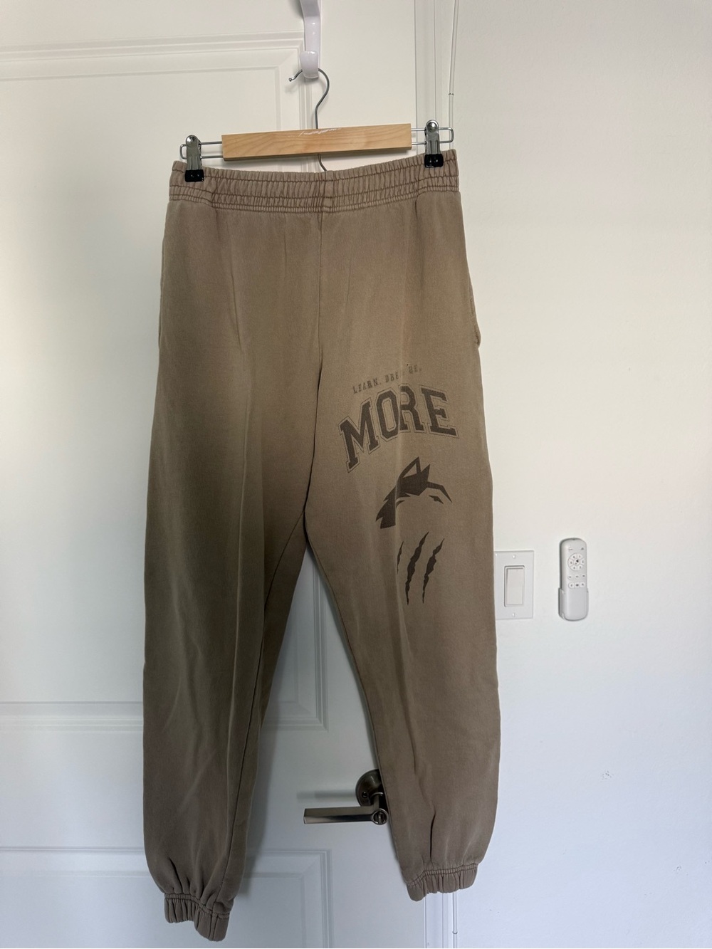 Alphalete joggers